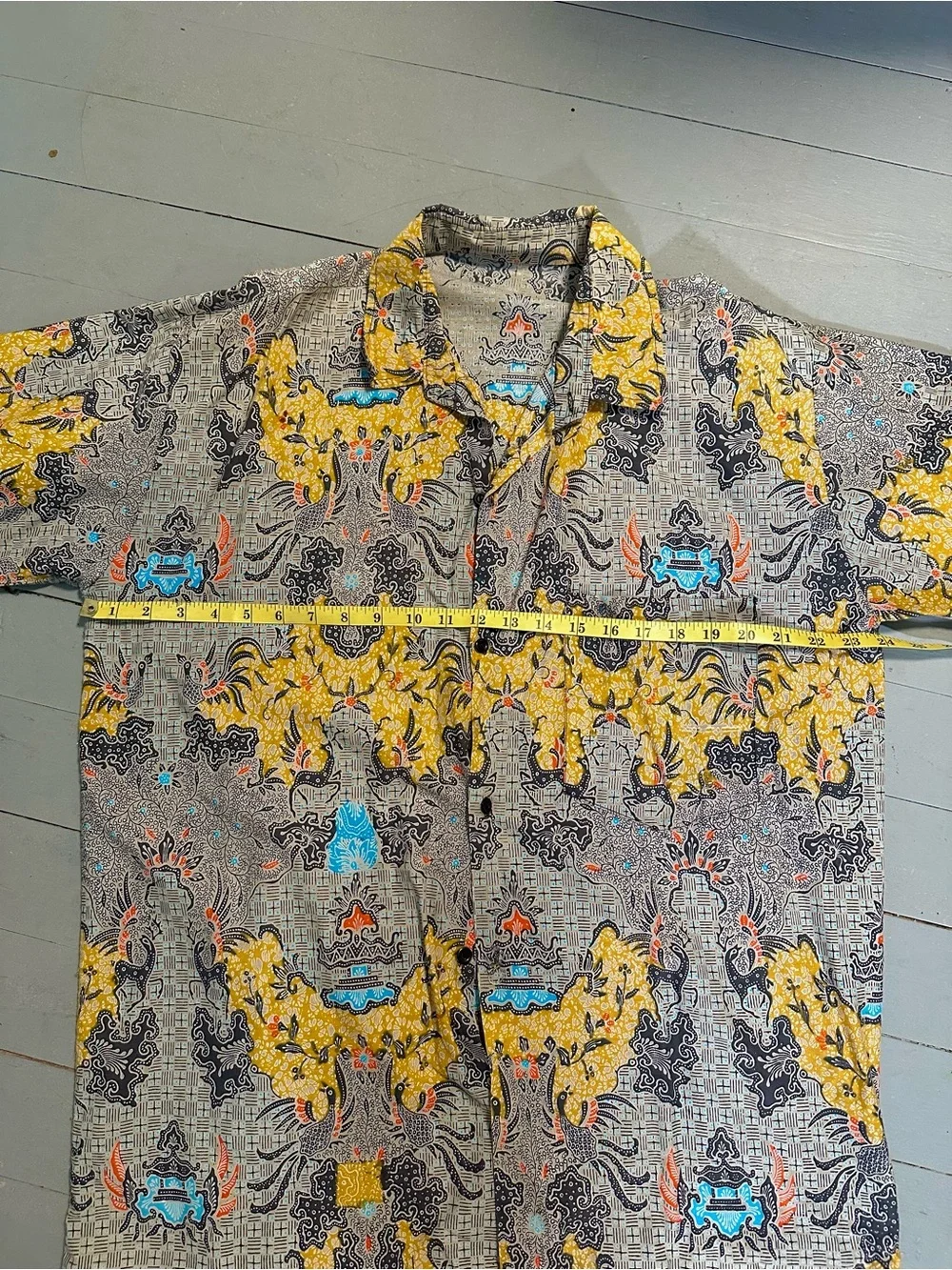 Vintage Multicolor Batik 40s 50s Short Sleeve Polo - Yellow, Gray, Blue Accents